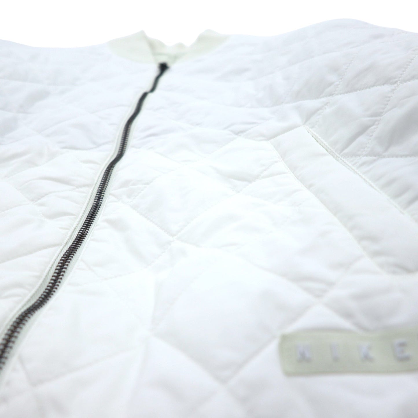 NIKE Sportswear Essential Reversible MA-1 Varsity Bomber Jacket, Size XS, White/Green Quilted Nylon, FN3168-020