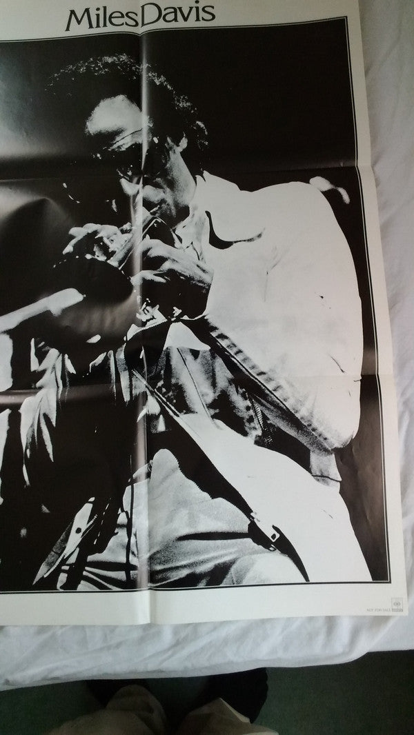 Miles Davis - Live Evil (2xVinyl, LP, Album, Quadraphonic) Very Good Plus (VG+) / Very Good Plus (VG+)