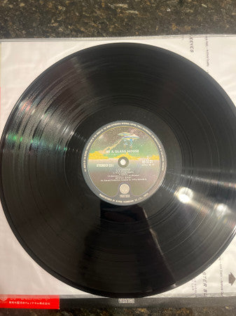 Gentle Giant - In A Glass House = ガラスの家 (Vinyl, LP, Album) Near Mint (NM or M-) / Very Good Plus (VG+)