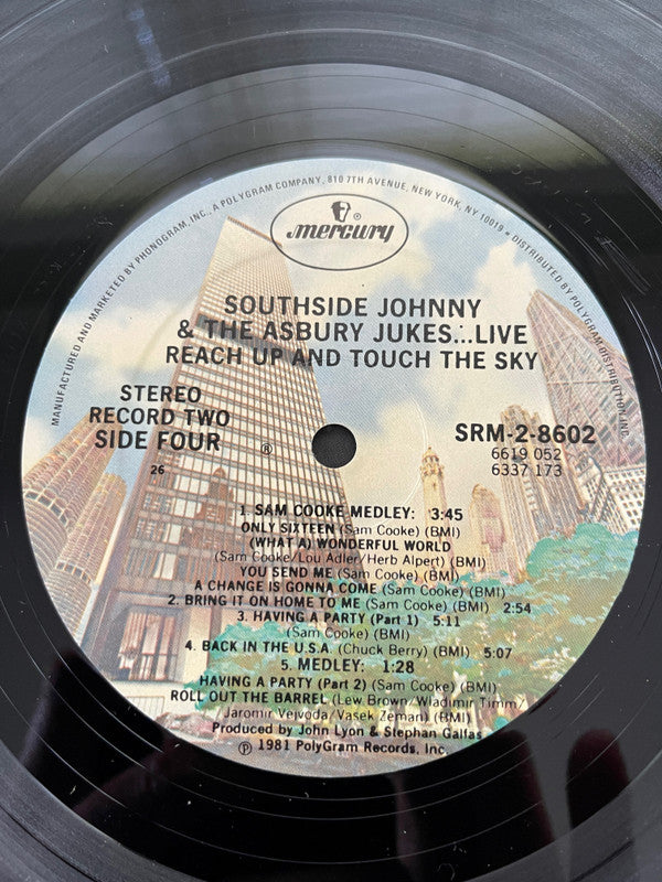 Southside Johnny & The Asbury Jukes - Live - Reach Up And Touch The Sky (2xVinyl, LP, Album) Very Good Plus (VG+) / Good Plus (G+)