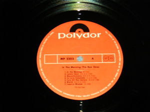 Bee Gees - In The Morning (Vinyl, LP, Stereo, Compilation) Very Good Plus (VG+) / Very Good Plus (VG+)