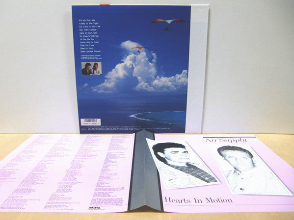 Air Supply - Hearts In Motion = ロンリー・イズ・ザ・ナイト (Vinyl, LP, Album, Stereo) Very Good Plus (VG+) / Very Good Plus (VG+)