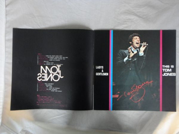 Tom Jones - Live In Las Vegas (Vinyl, LP, Stereo) Very Good Plus (VG+) / Very Good (VG)