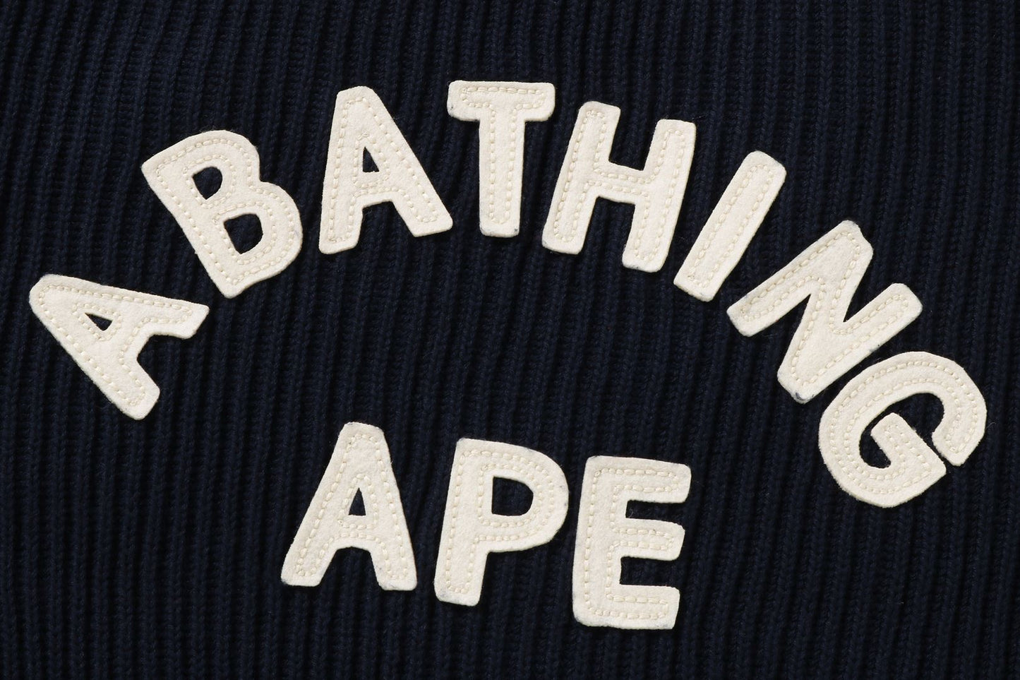 BAPE A BATHING APE 大學風開襟毛衣