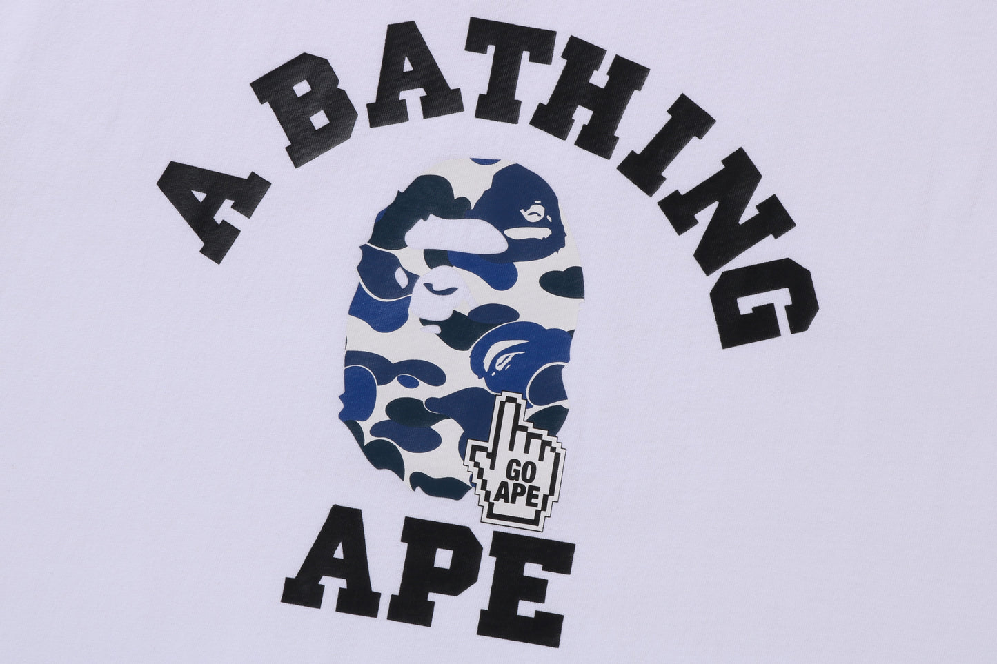 BAPE CAMO GO APE POINTER 大學T恤
