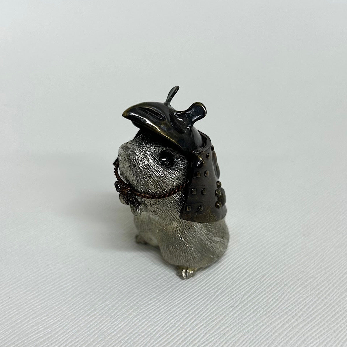 【金属アート】祝迫 芳郎（Yoshiro IWAISAKO）「窮鼠の陣 〜兜〜」