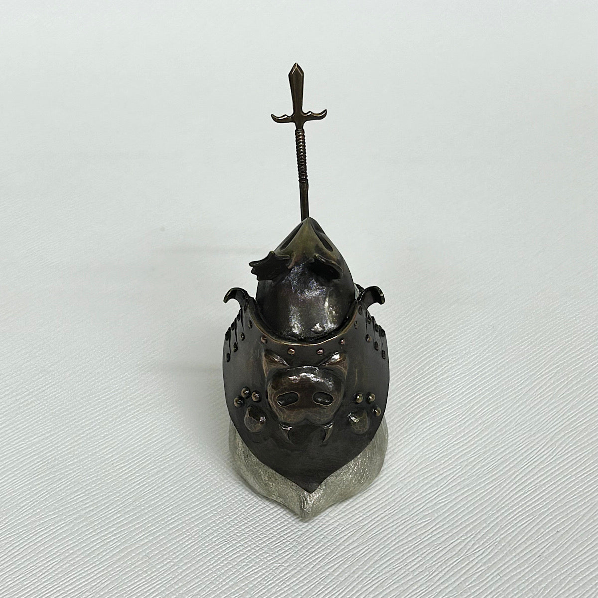 【金属アート】祝迫 芳郎（Yoshiro IWAISAKO）「窮鼠の陣 〜兜〜 槍」