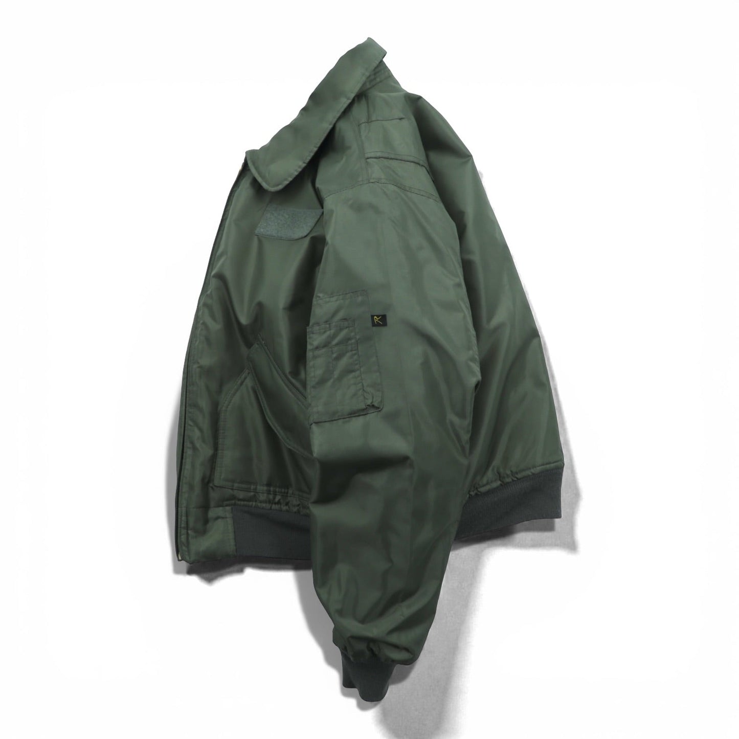 US AIR FORCE 米軍 CWU-45P 短丈 フライトジャケット XL カーキ 中綿 ナイロン 00-0423-41 ROTHCO