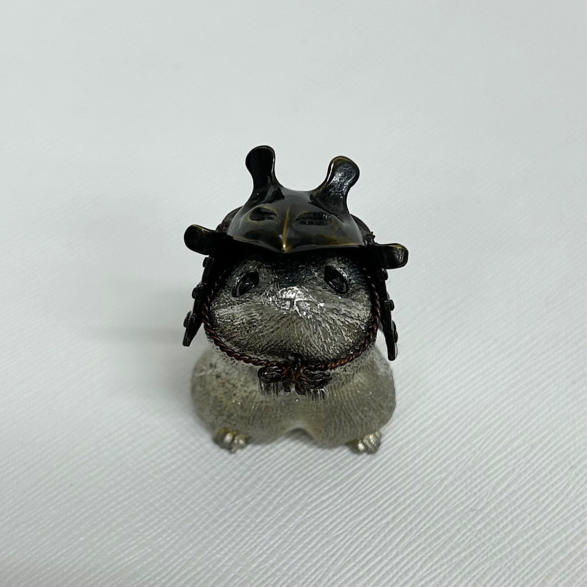 【金属アート】祝迫 芳郎（Yoshiro IWAISAKO）「窮鼠の陣 〜兜〜」