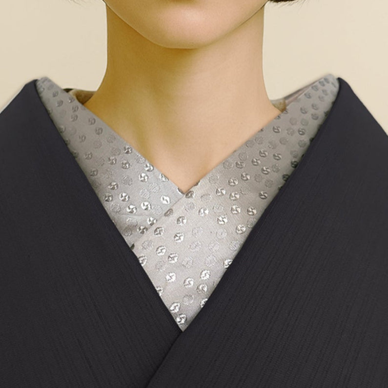Silver Metallic Half-Collar with Small Lotus Leaf Design, Modern and Cool, Unisex