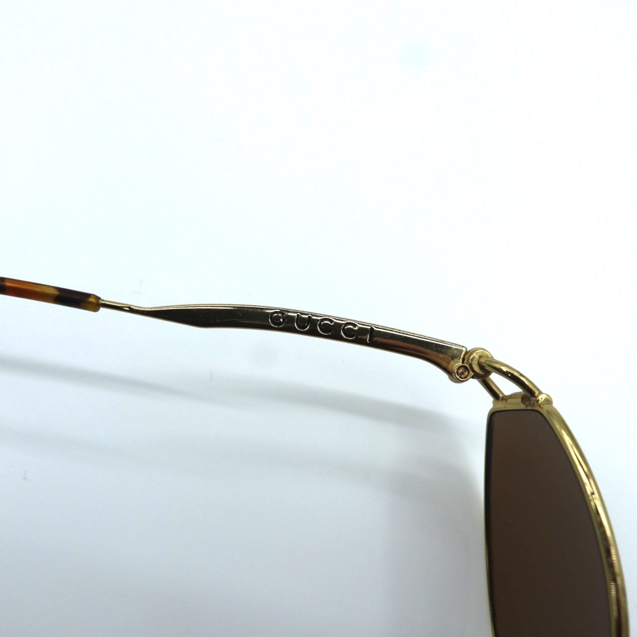 GUCCI Vintage Oval Sunglasses in Gold and Tortoiseshell, Made in Italy
