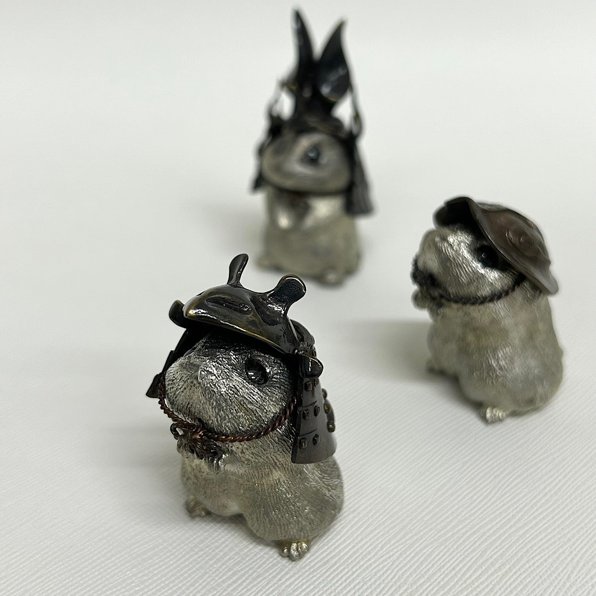 【金属アート】祝迫 芳郎（Yoshiro IWAISAKO）「窮鼠の陣 〜兜〜」