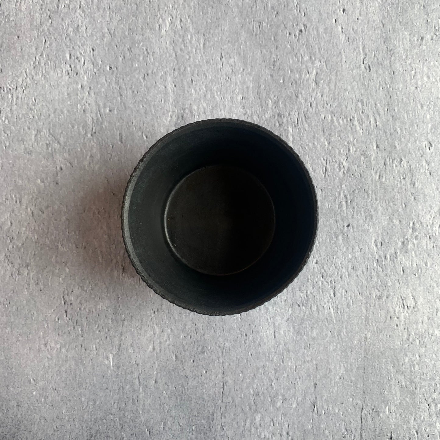 Artist Tobimatsu Touki Sections / Soba Choko / Charcoal Black【5】 
