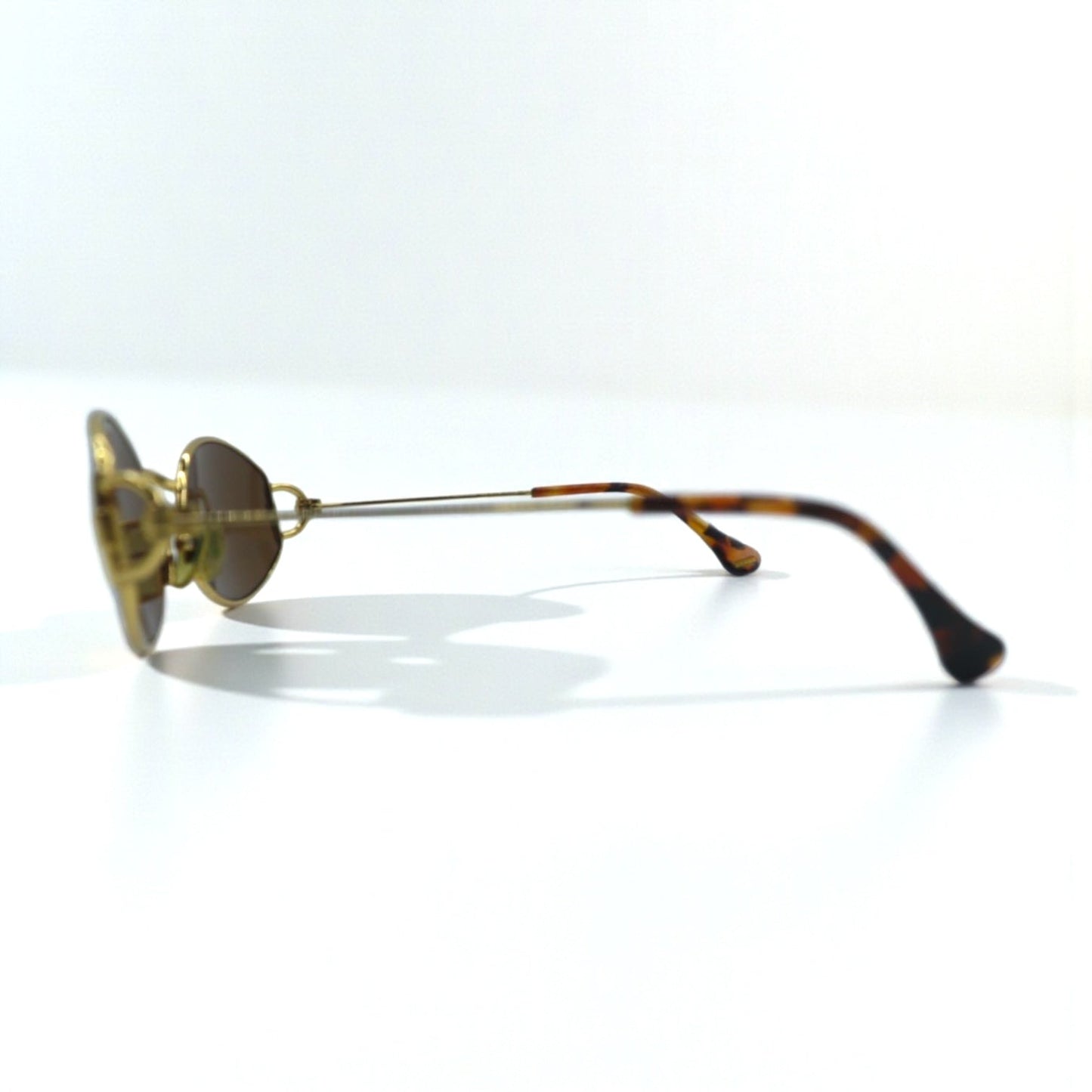 GUCCI Vintage Oval Sunglasses in Gold and Tortoiseshell, Made in Italy