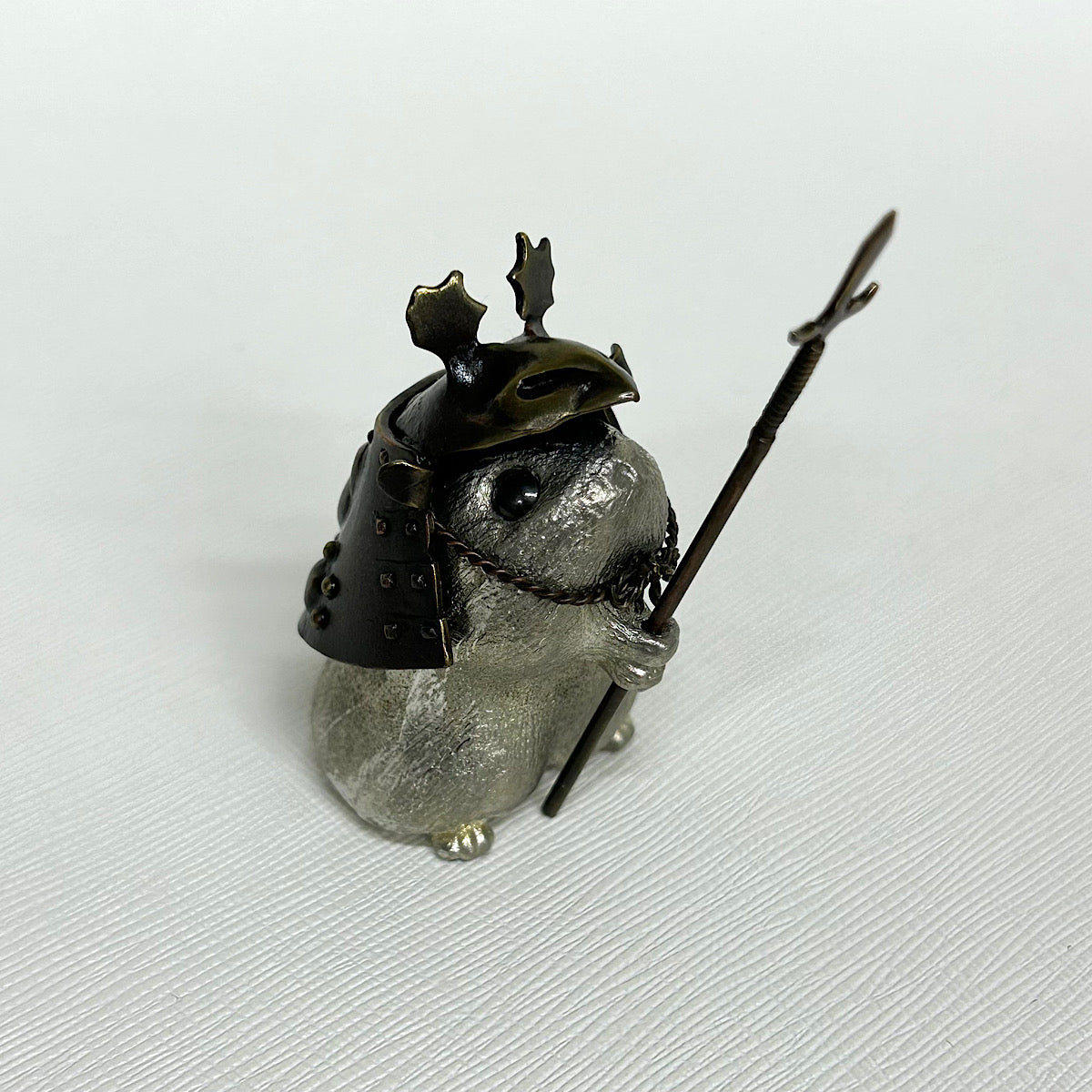 【金属アート】祝迫 芳郎（Yoshiro IWAISAKO）「窮鼠の陣 〜兜〜 槍」