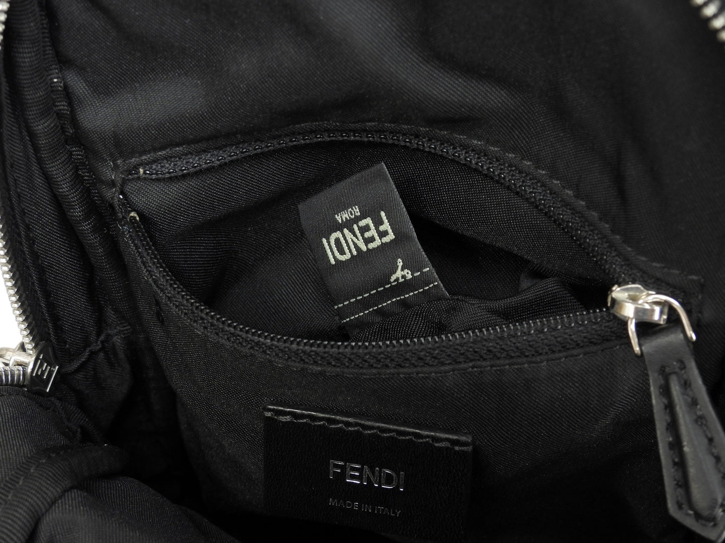 フェンディ ボディバッグ モンスター ナイロン革黒 ベルトバッグ シルバー金具 美品@ 64