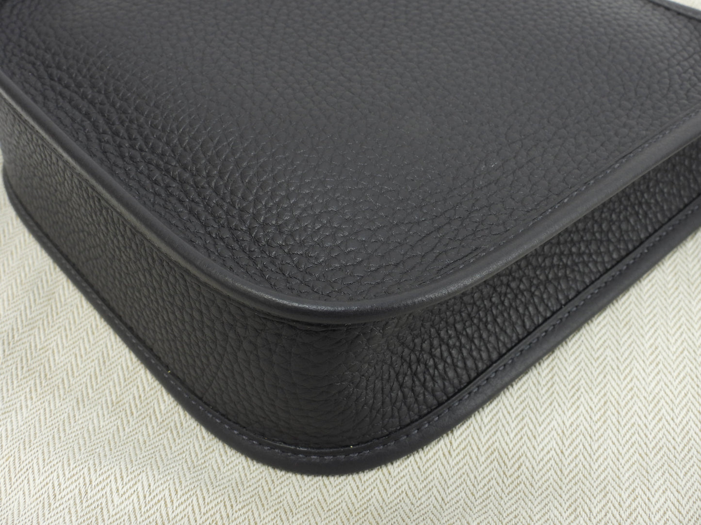 エルメス エヴリンTPM トリヨンクレマンス 紺 ポシェットバッグ ゴールド金具 新品@W 3