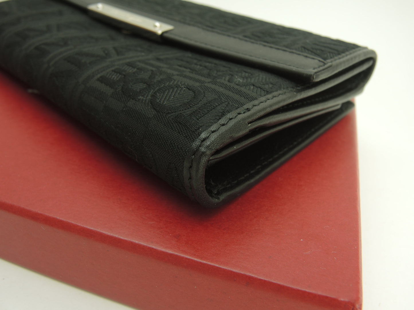 サルヴァトーレフェラガモ Wホックロングウォレット コットン/レザー黒長財布 新品同様@JV-228249