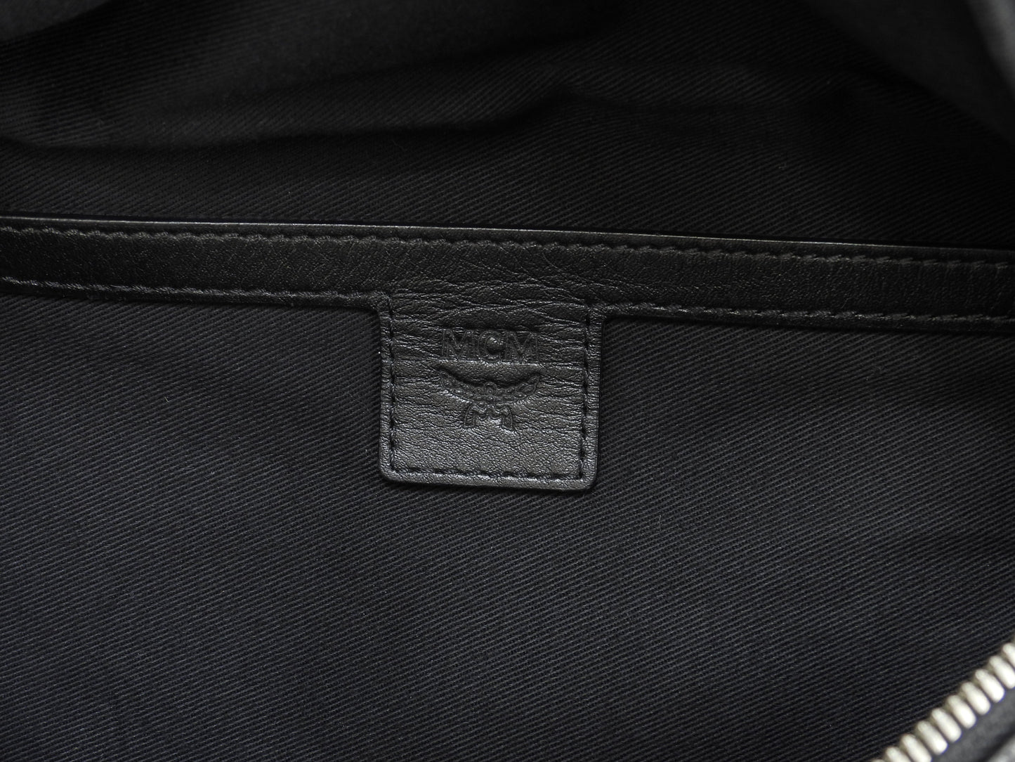 MCM ベルトバッグ PVC革 シグネチャ黒 クロスボディバッグ バムバッグ 美品@ 2