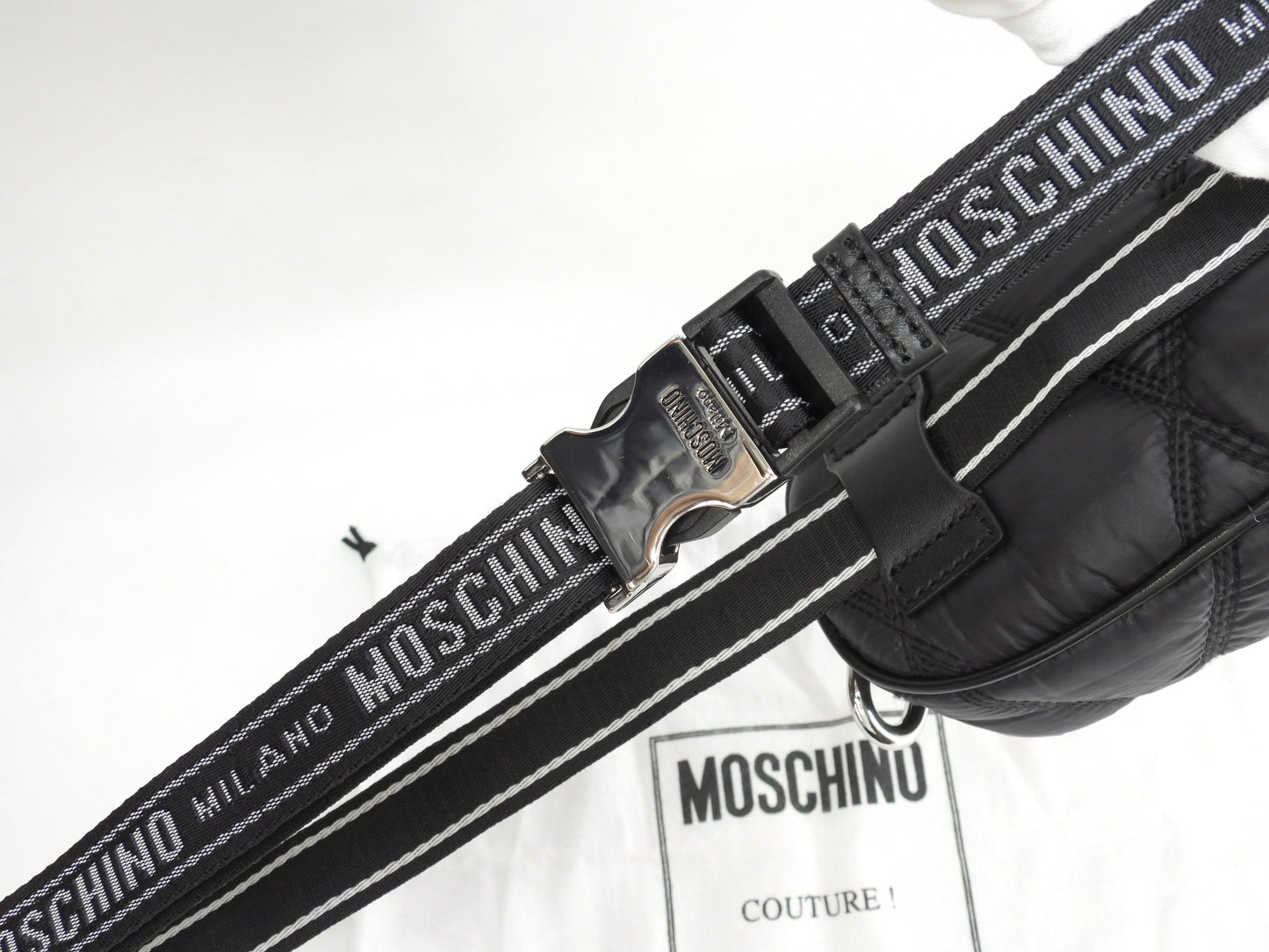モスキーノ ベルトバッグ ナイロン 黒 バムバッグ ボディバッグ 未使用品@ 349