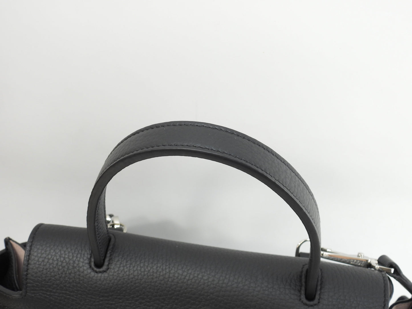 トッズ s付ハンドバッグ ゴンミーニスモール レザー黒 ポシェット 未使用品@ 2