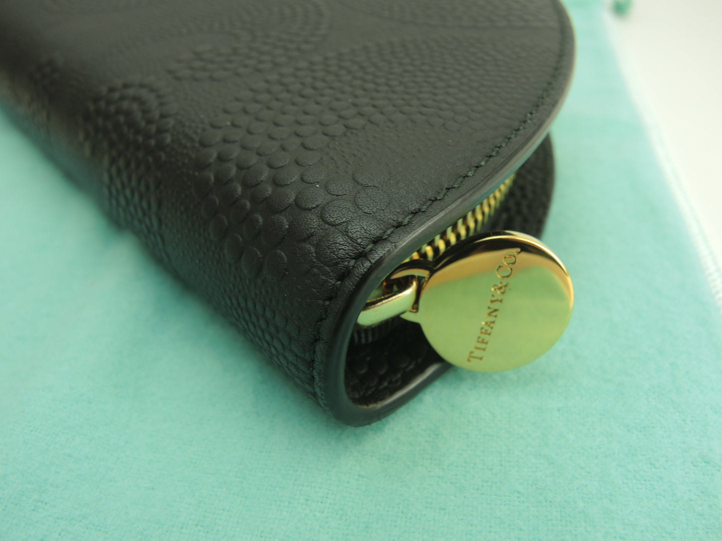 ティファニー ロングウォレット 半月 レザー黒 ジップアラウンドウォレット 未使用@ 2