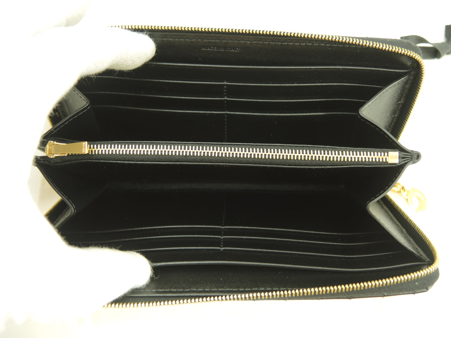 セリーヌ ロングウォレット Cチャーム キルテッドレザー黒 ラウンドジップ長財布 新品@ 3