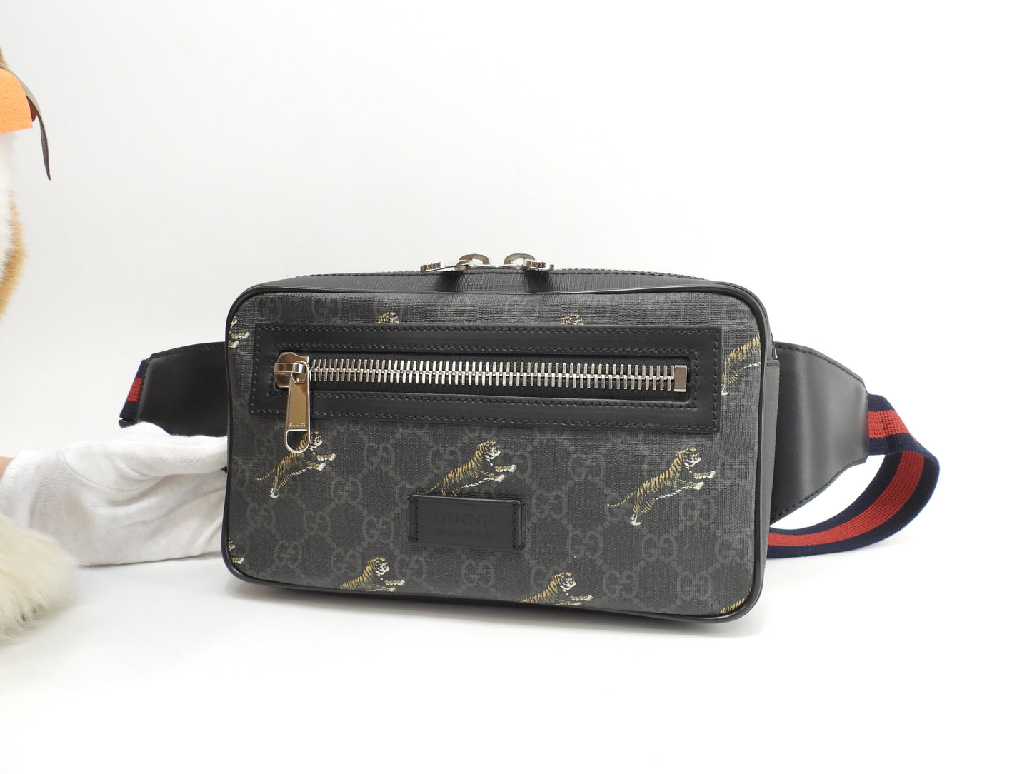 Gucci belt bag, WebGG Supreme Tiger Old Black body bag, waist bag, excellent condition @ 1