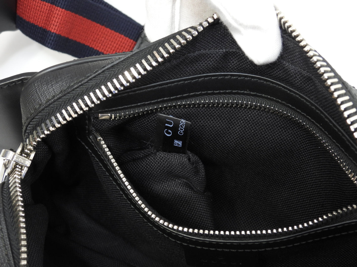Gucci belt bag, WebGG Supreme Tiger Old Black body bag, waist bag, excellent condition @ 1