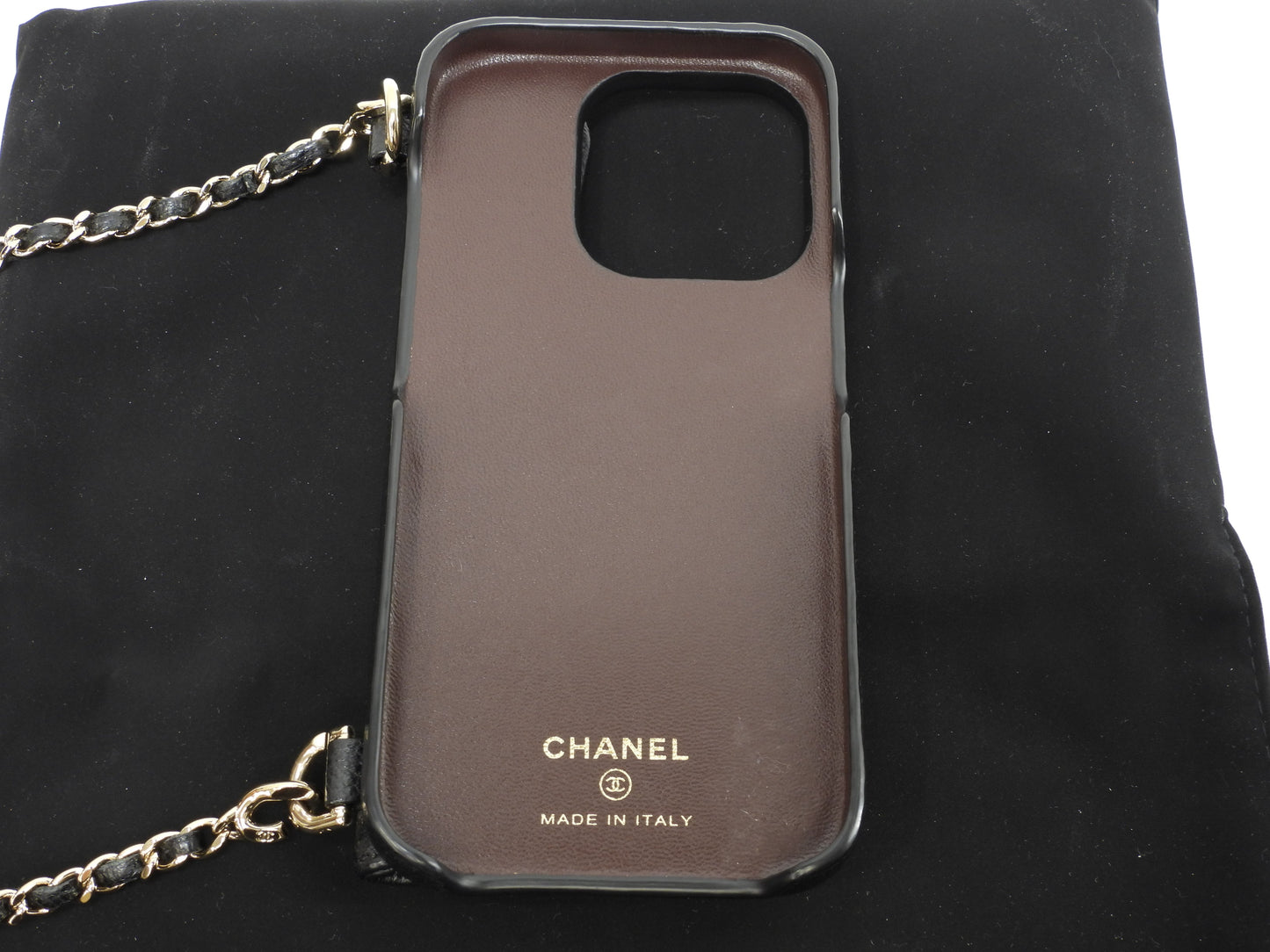 シャネル iphone14proケース キャビア黒 ストラップ付カバー 美品@ 1