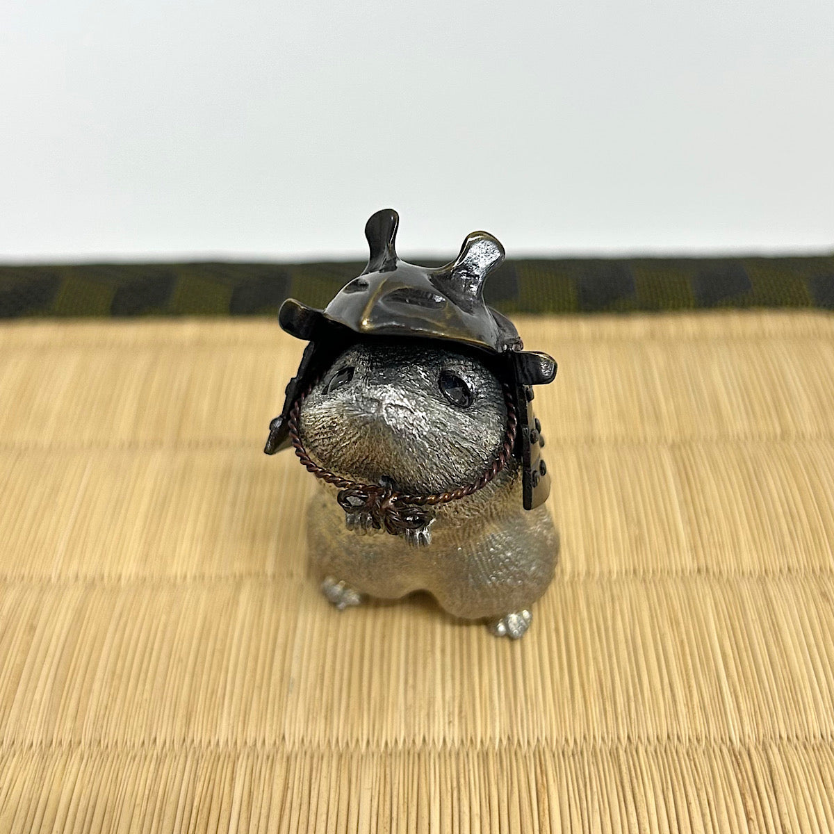 【金属アート】祝迫 芳郎（Yoshiro IWAISAKO）「窮鼠の陣 〜兜〜」