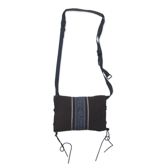 Azuma タリート ストライプ ユーティリティ サック サコッシュバッグ ブラウン ウール ジャガード レースアップ TALLIT STRIPE UTILITY SACK 20AH-AC-05 HAZE取り扱い 日本製