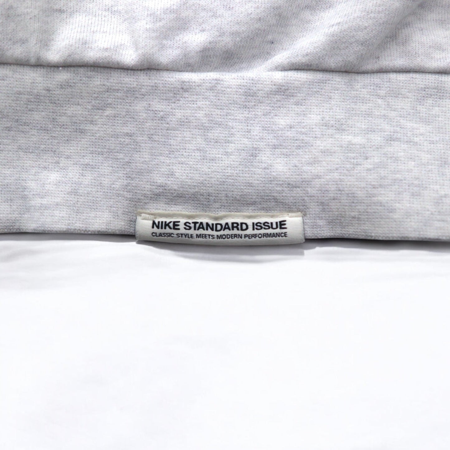 NIKE Dri-Fit Standard Issue Basketball Sweatshirt, Gray, Size L, DA6741-051