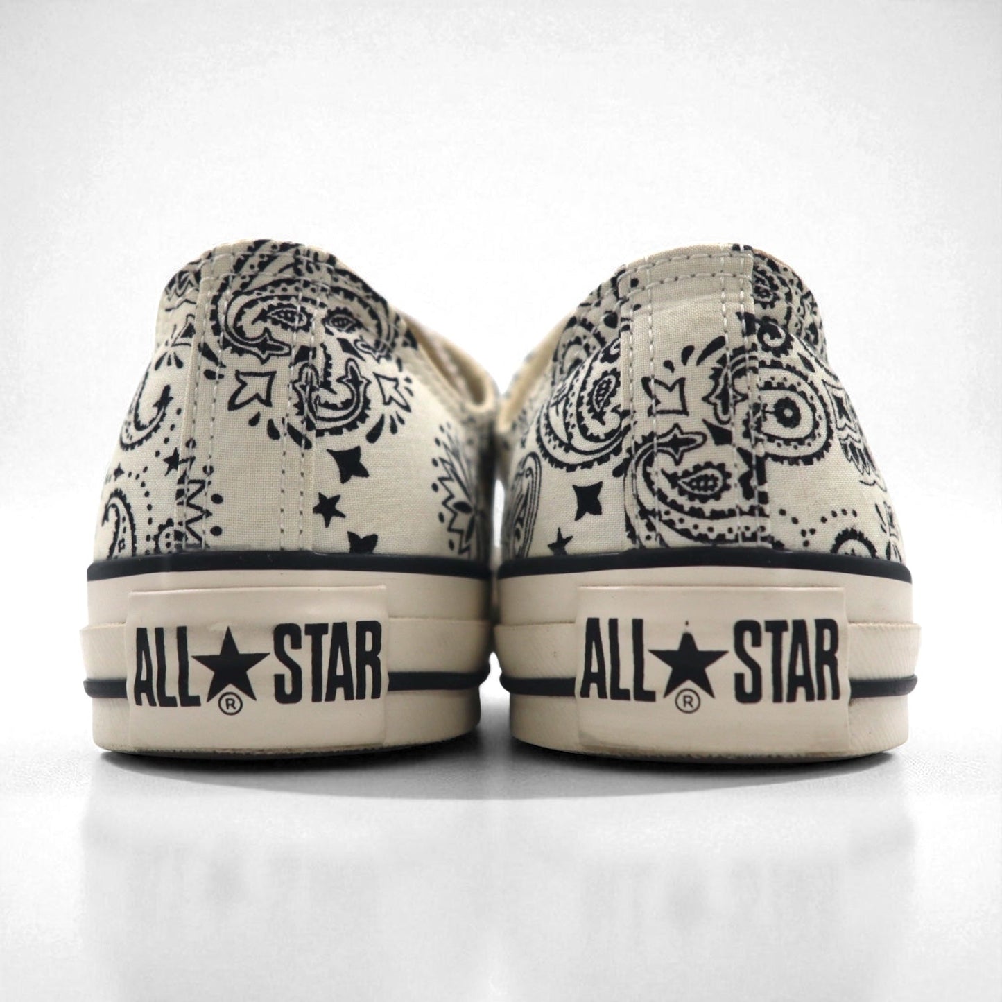 CONVERSE ALL STAR BANDANA OX Sneakers, Size 27.5cm, White, Paisley Pattern, 1SC825
