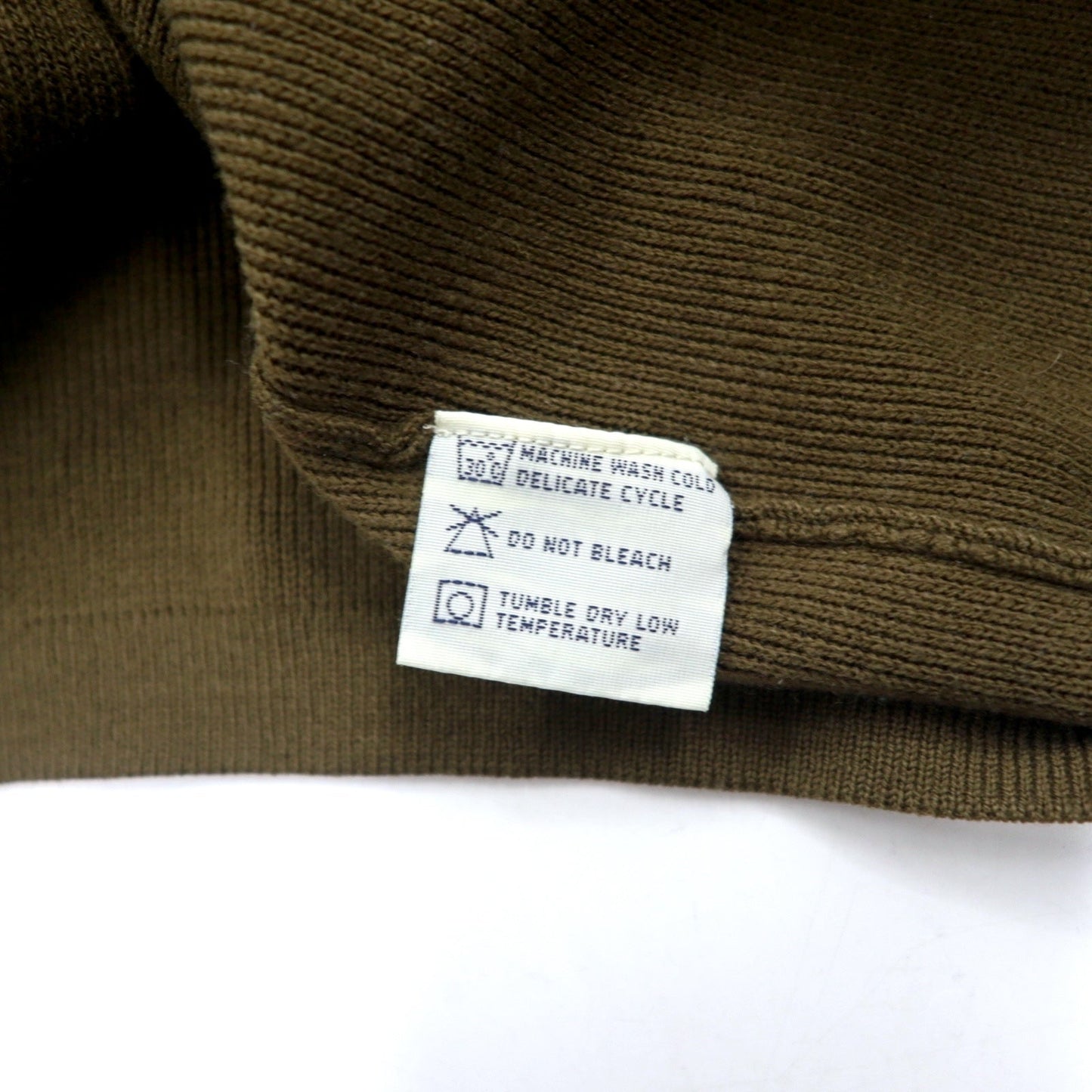 Australian-made 90s UNIONBAY acrylic knit sweater, size L, khaki, with one-point logo embroidery.