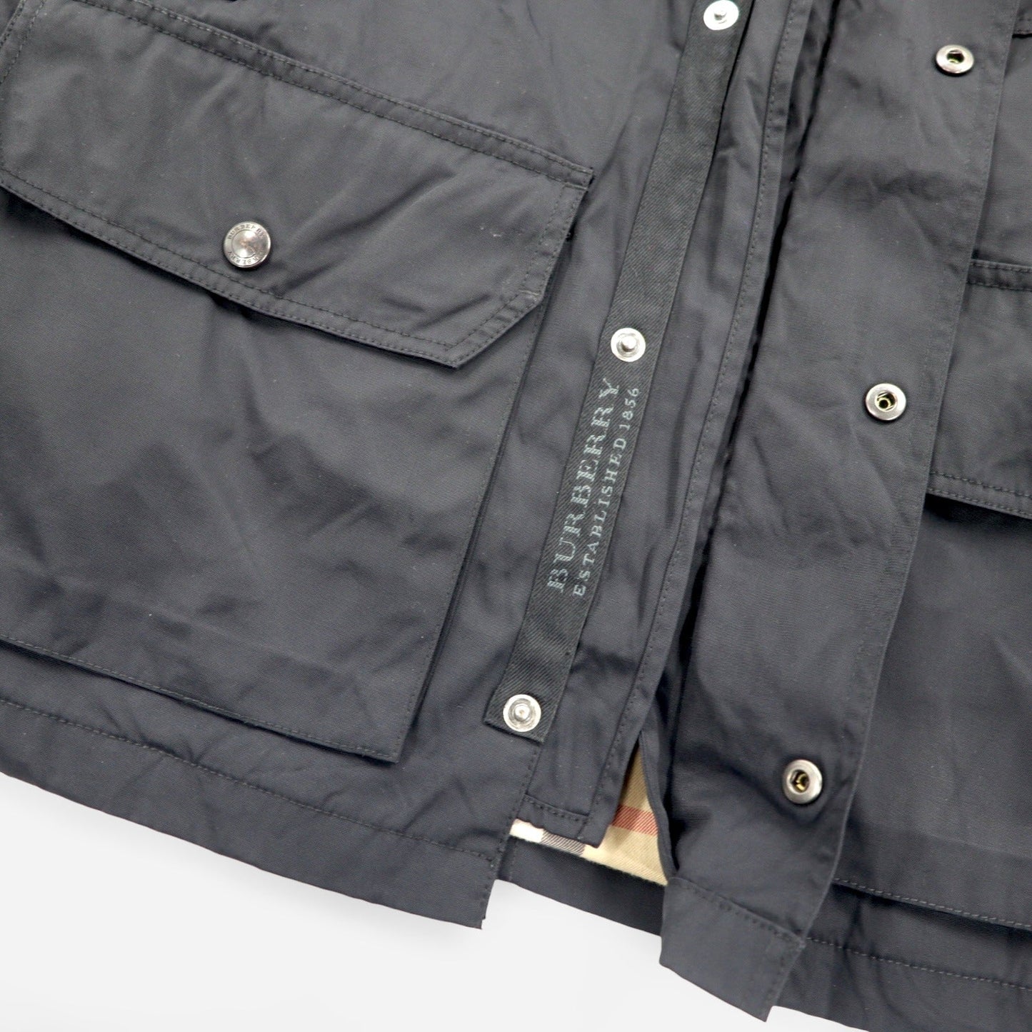 BURBERRY ミリタリー M-65 フィールドジャケット M マルチ ユーティリティポケット 現行タグ 裏地ノバチェック チンストラップ THTHAGAR503NON