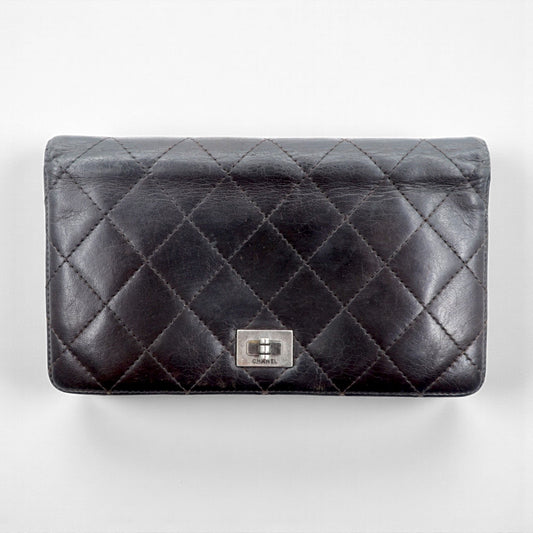 CHANEL 2.55ライン マトラッセ 財布 ブラック レザー キルティング ターンロック フランス製