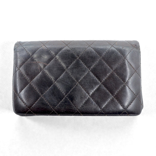 CHANEL 2.55ライン マトラッセ 財布 ブラック レザー キルティング ターンロック フランス製
