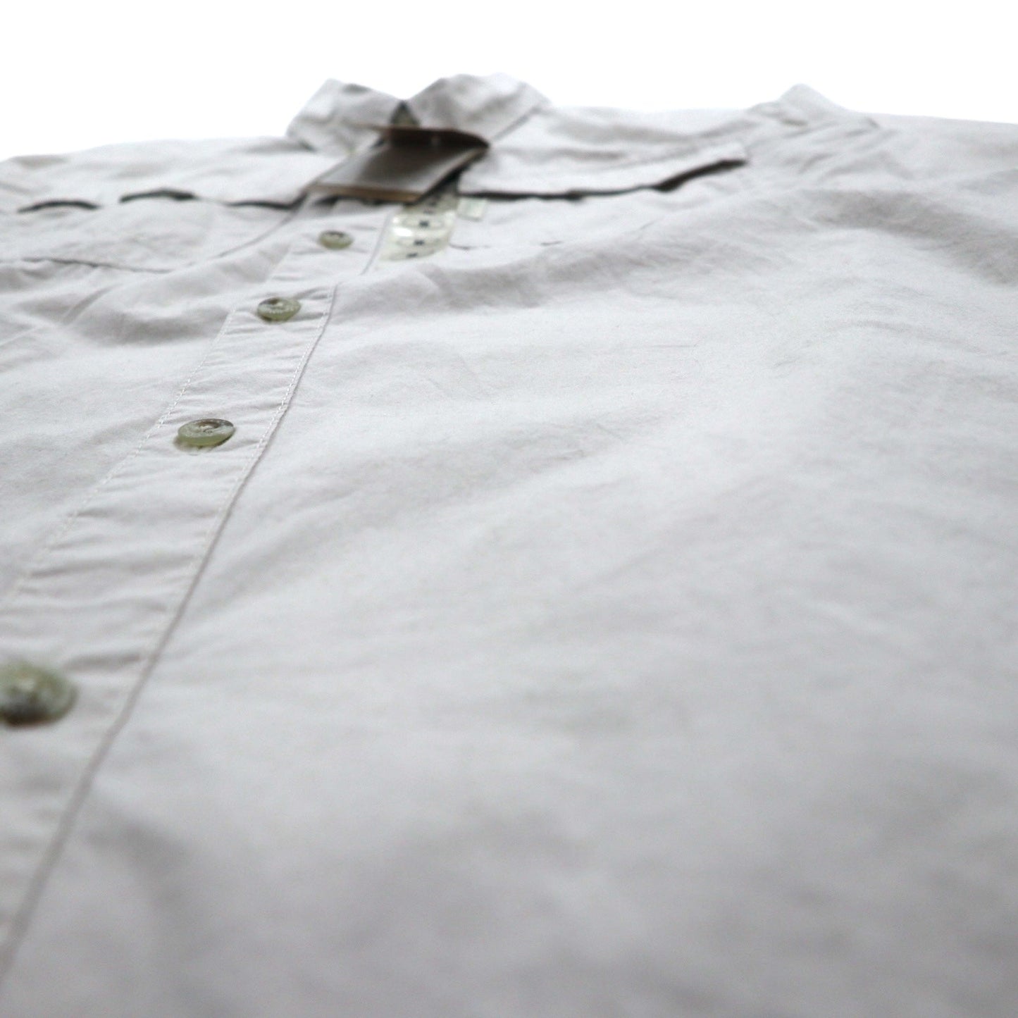 Columbia Marquam Trail Short-Sleeve Button-Down Fishing Shirt, Size M, Beige, Polyester, AM7240, Made in Sri Lanka, Unused