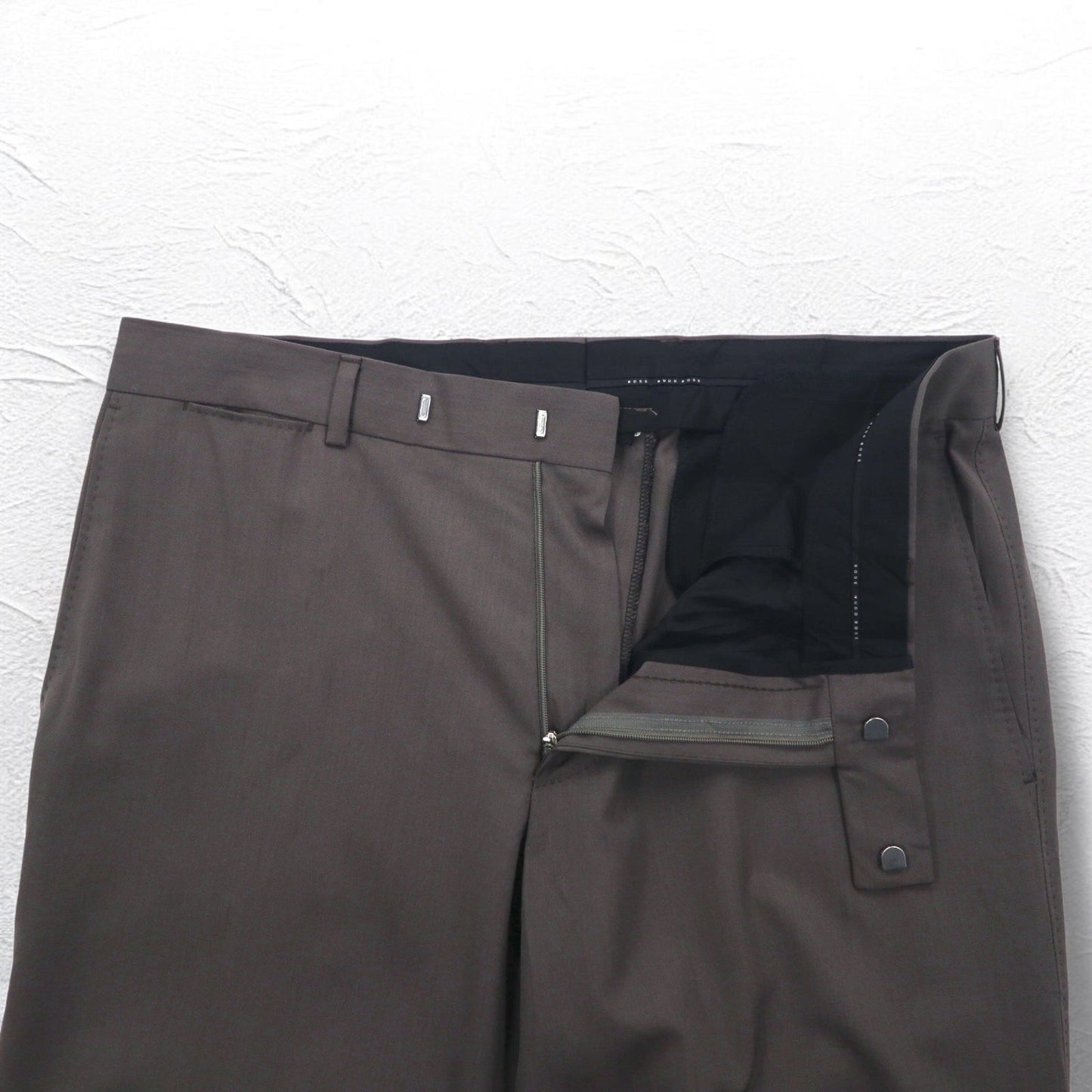 HUGO BOSS Italian-made SUPER 120s wide-leg slacks and pants suit, size XL, gray, BIO TECH GUABELLO