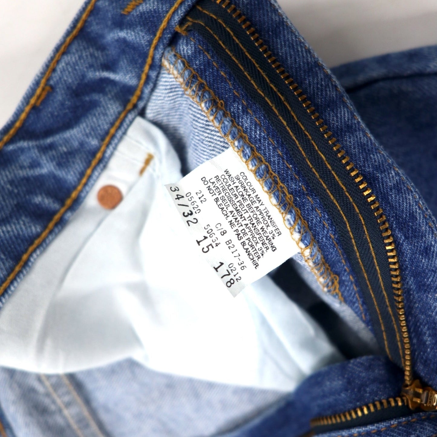 Levi's Made in Canada 90s Orange Tab 634 Baggy Tapered Denim Pants Size 34 Blue Cotton Zipper Fly Button Back 212