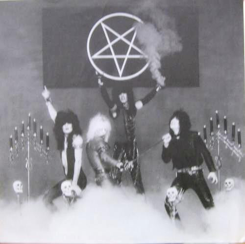 Mötley Crüe - Too Fast For Love (Vinyl, LP, Album) Very Good Plus (VG+) / Very Good Plus (VG+)