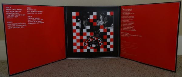 Muddy Waters - Checkerboard Lounge, Live Chicago 1981 (Vinyl, Vinyl, DVD, All Media, LP, LP, DVD-Video, NTSC, Album) Near Mint (NM or M-) / Near Mint (NM or M-)