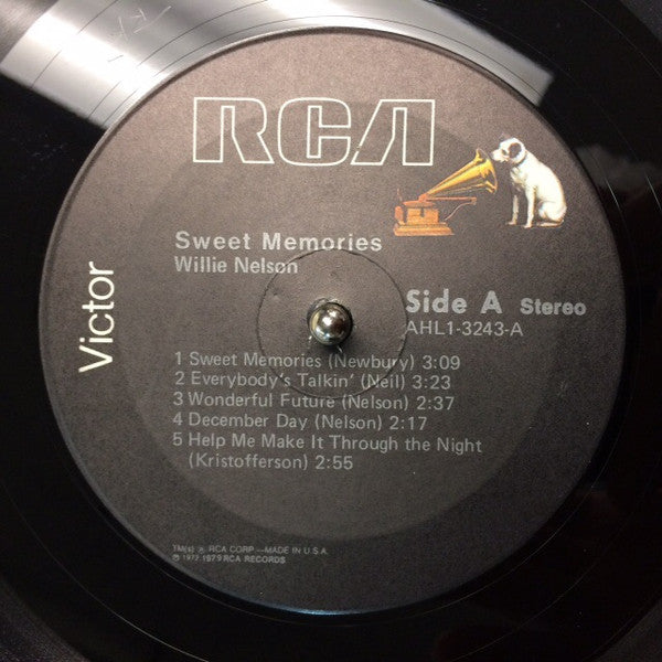 Willie Nelson - Sweet Memories (Vinyl, LP, Compilation) Very Good Plus (VG+) / Very Good Plus (VG+)