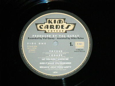 Kim Carnes - Voyeur (Vinyl, LP, Album) Very Good Plus (VG+) / Very Good Plus (VG+)