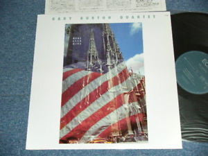 Gary Burton Quartet - Real Life Hits (Vinyl, LP, Album) Very Good Plus (VG+) / Very Good Plus (VG+)