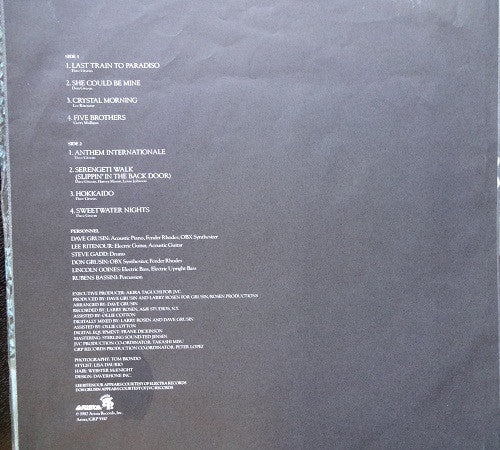 Dave Grusin - Out Of The Shadows (Vinyl, LP, Album) Very Good Plus (VG+) / Very Good Plus (VG+)