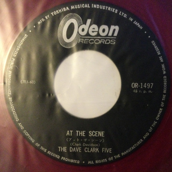 The Dave Clark Five - At The Scene = アット・ザ・シーン (Vinyl, 7", 45 RPM, Single) Very Good (VG) / Very Good Plus (VG+)