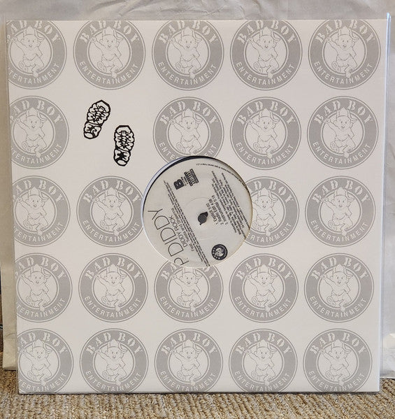 P. Diddy - Through The Pain (She Told Me) (Vinyl, 12", 33 ⅓ RPM, Single) Very Good (VG) / Very Good Plus (VG+)