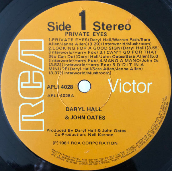 Daryl Hall & John Oates - Private Eyes (Vinyl, LP, Album) Very Good (VG) / Very Good Plus (VG+)